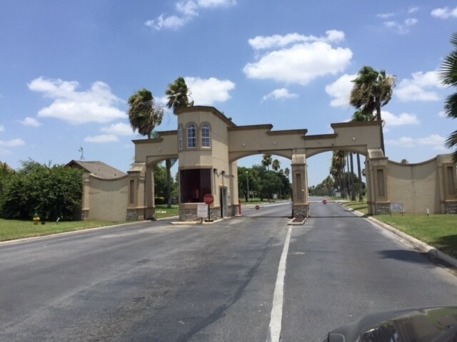 Building Photo - 2801 Charleston Ln