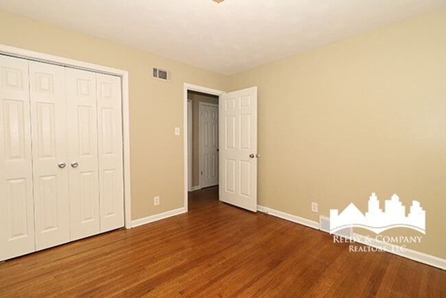 Building Photo - 2010 Tammwood Dr