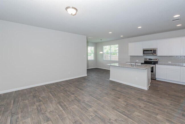 Building Photo - 6621 Kildare Dr