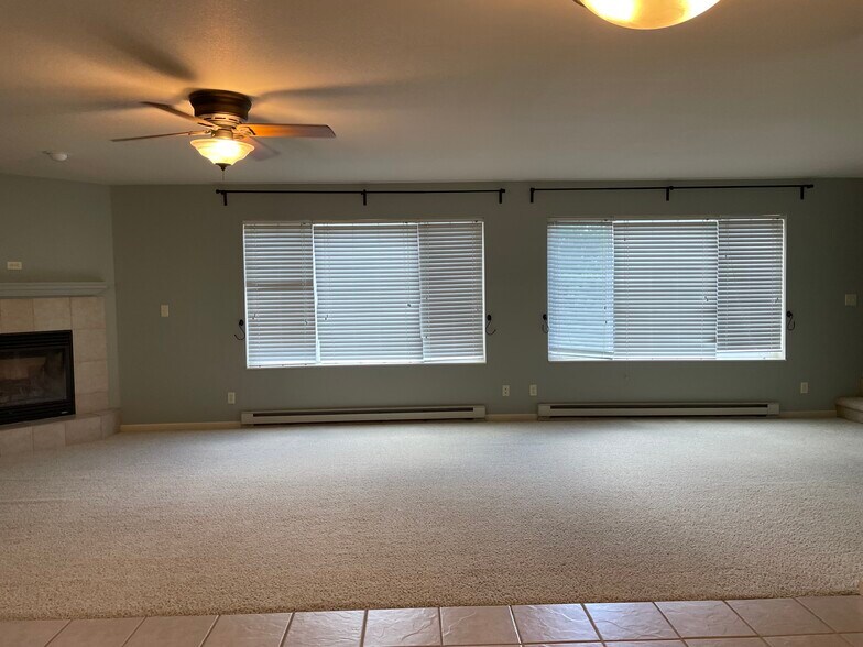 Unit 2 - 5185 Samuelson Rd