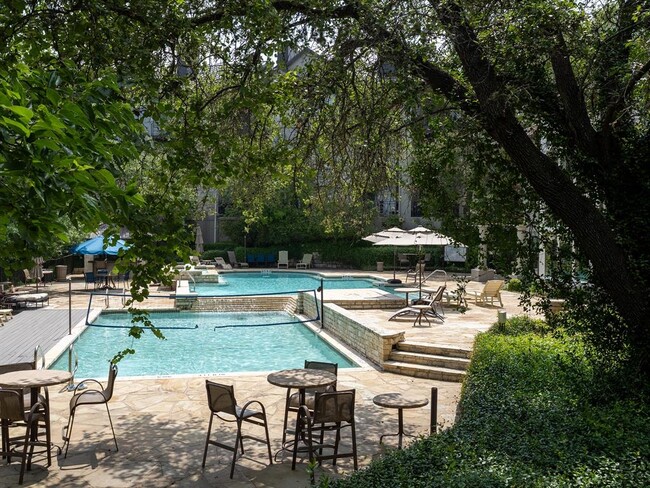 Building Photo - 6000 Shepherd Mountain Cove