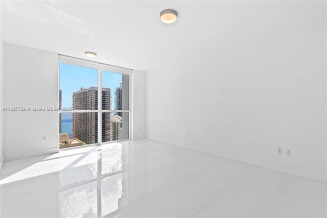 Building Photo - 1080 Brickell Ave