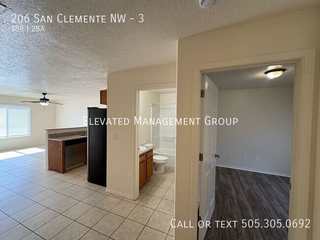 Building Photo - 206 San Clemente Ave NW