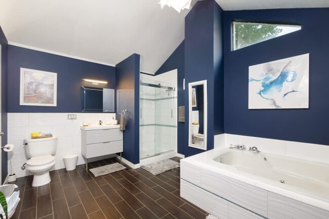 Building Photo - 2156 W 34th Pl