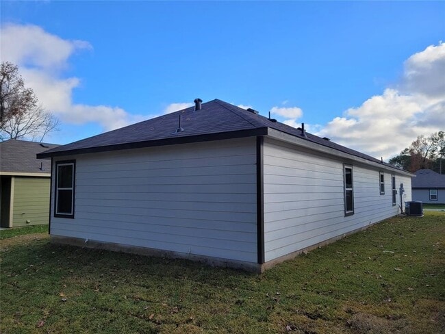 Building Photo - 12946 Sorrento Bay Dr