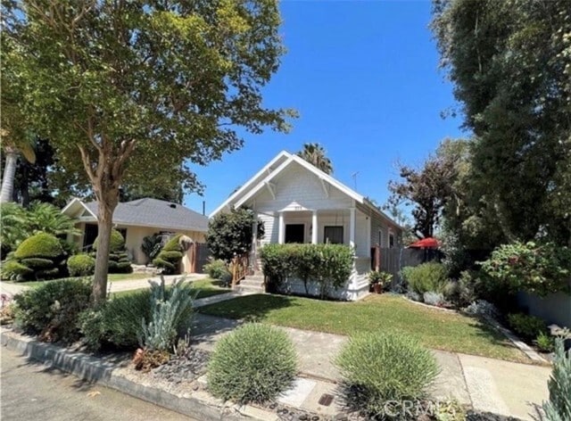 Building Photo - 323 W 18th St