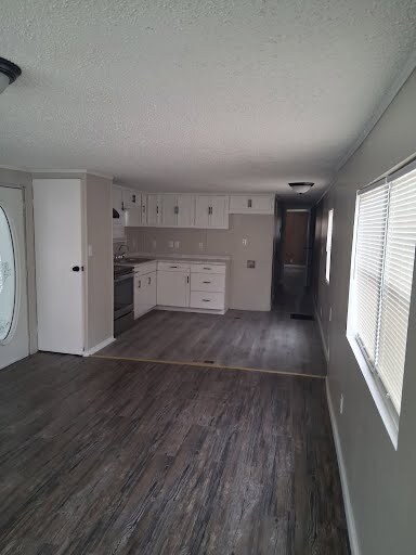 Building Photo - 1920 E 151st Ave