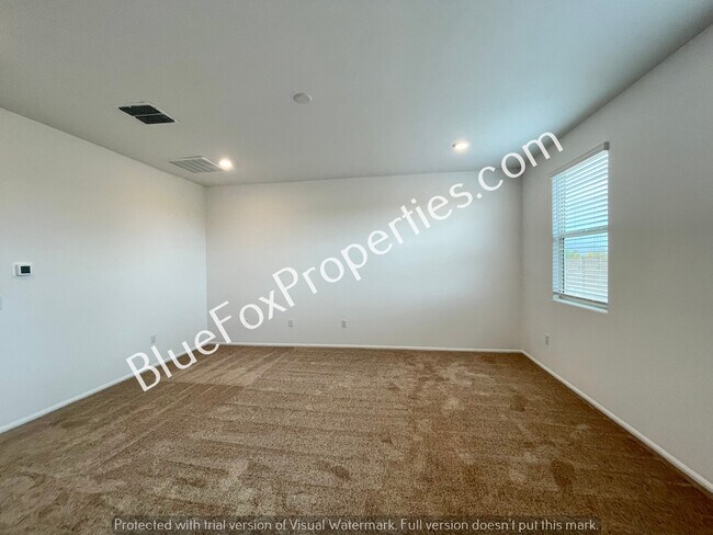 Building Photo - 6305 E Desert Peak Dr