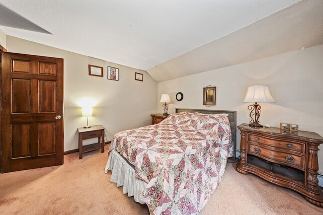 Building Photo - 522 Springfield Rd