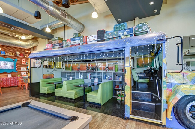 Building Photo - 4655 S Vapor