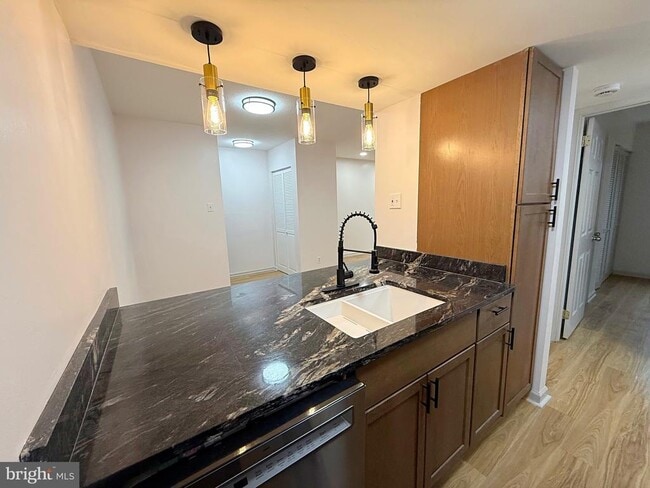 Building Photo - 150 Berwick Pl