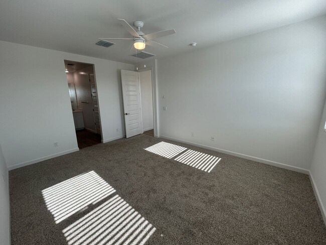 Building Photo - 17709 W Turquoise Ave