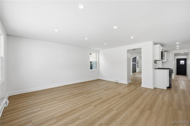 Building Photo - 219 Louvaine Dr