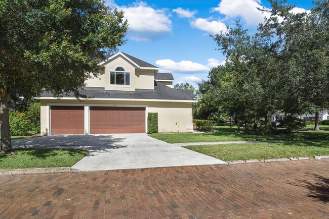 Building Photo - Beautiful home on the brick streets of Old...