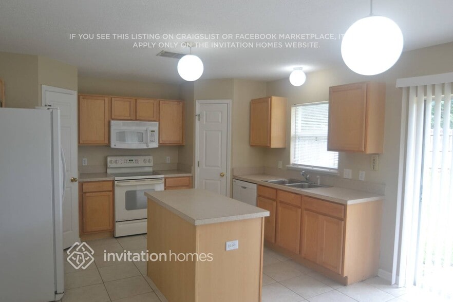 Building Photo - 1112 Imperial Eagle St