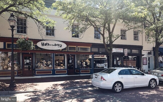 Building Photo - 179 Green St