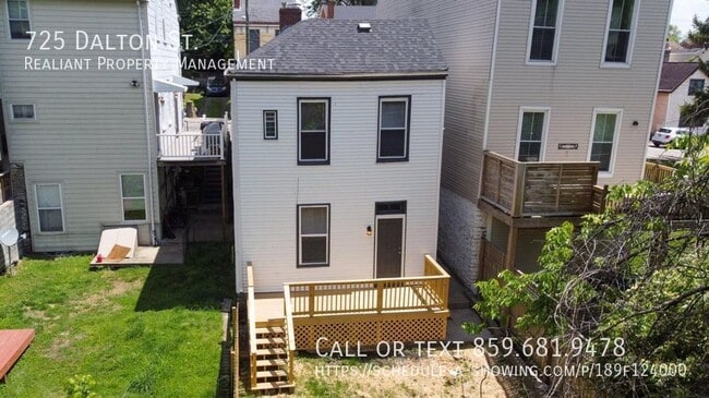 Building Photo - 725 Dalton St
