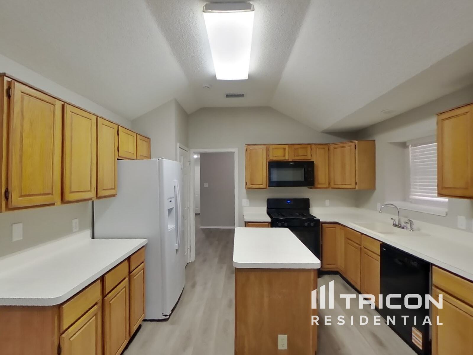 Building Photo - 1624 Bent Brook Dr