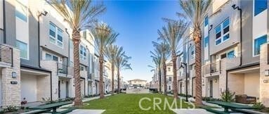 Building Photo - 1522 W Bushell St