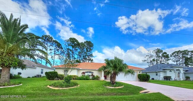 Primary Photo - 13 Edgewater Dr