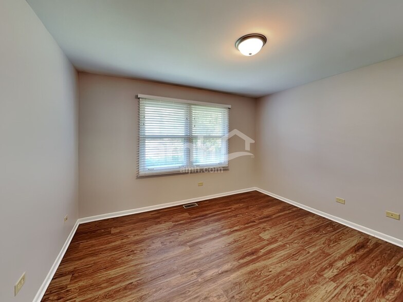 Building Photo - 6605 Goldhaber Ln