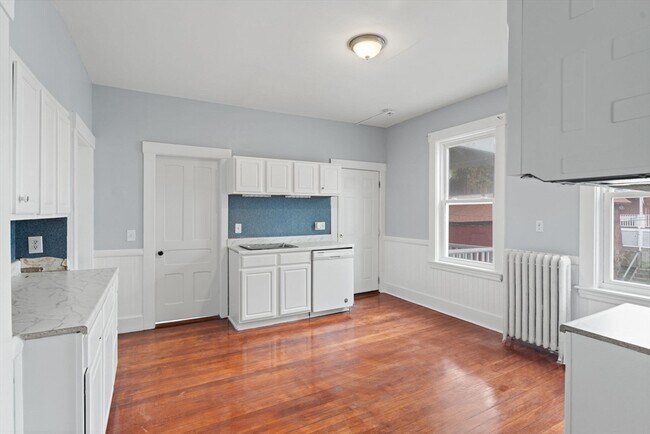 Building Photo - 24 Vinton St