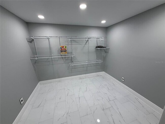 Building Photo - 128 Sandalwood Dr