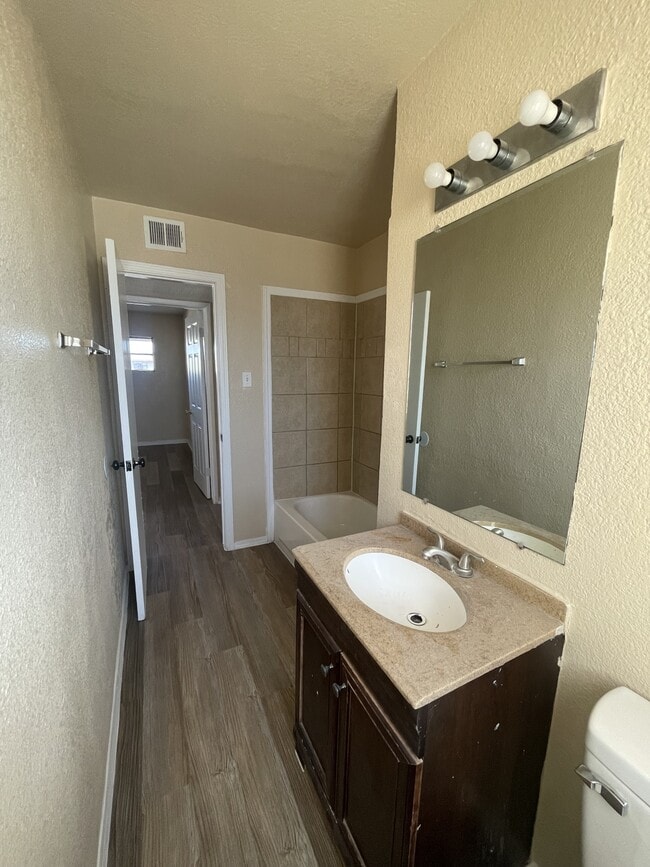 Building Photo - 5016 Wilmoth Ct