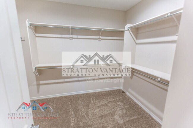 Building Photo - 17645 W Palo Verde Dr