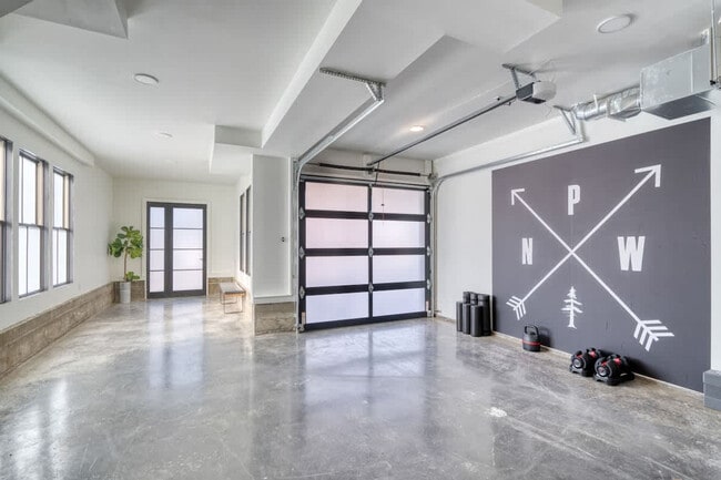 Building Photo - 508 NE 56th Ave