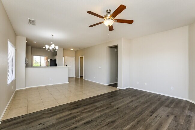 Building Photo - 82 6th Ave W