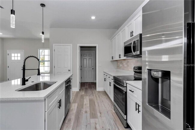 Building Photo - 3875 SW 169th Ln Rd