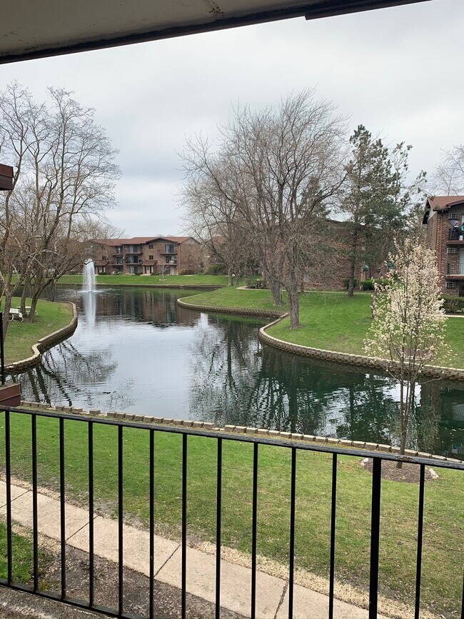 Building Photo - 8115 Waterbury Ct