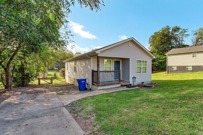 Building Photo - 219 W Watt St