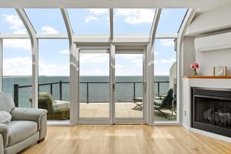 Building Photo - 40 Oceanside Dr