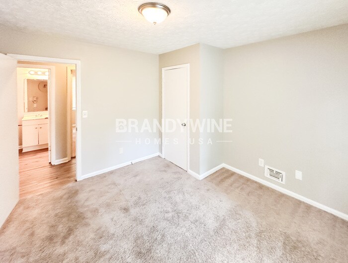 Building Photo - 1753 Lamancha Dr NW