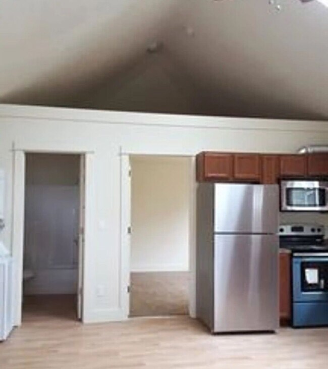 Building Photo - ALK - 1820 Sylvan Highlands Triplex