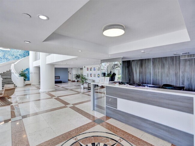 Building Photo - 10350 W Bay Harbor Dr