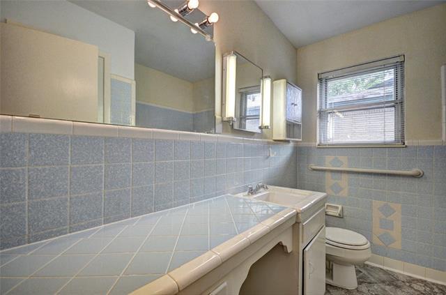 Building Photo - 4004 Caddo Trail