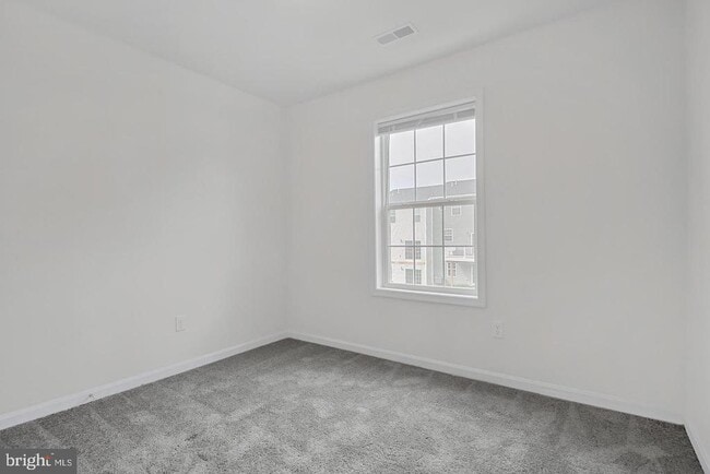 Building Photo - 101 Pacer Dr