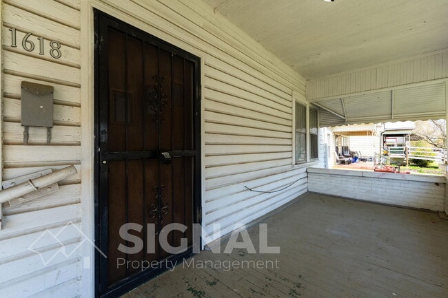 Building Photo - 1618 51st St W