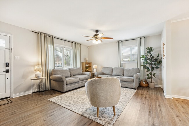 Building Photo - 616 Lemaster Ave