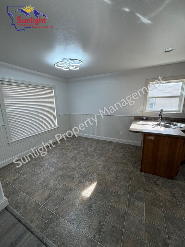 Building Photo - 3-Bed 3-Bath Gem with 2,440 Sq Ft of Comfort in Laurel, MT!