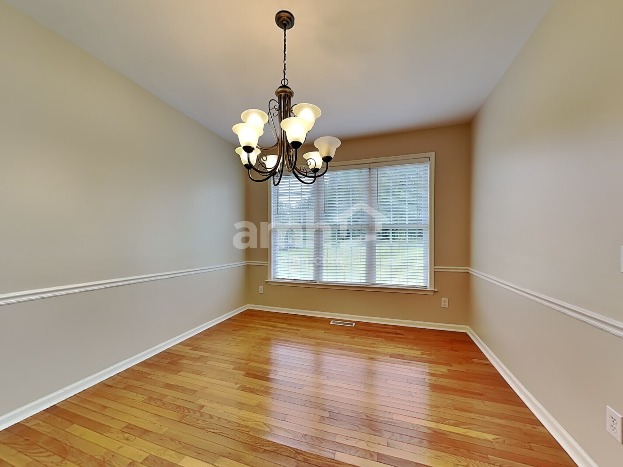 Building Photo - 3915 Red Hill Ct