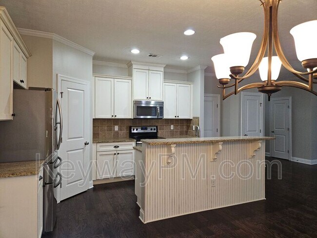 Building Photo - 905 Glenhaven Dr