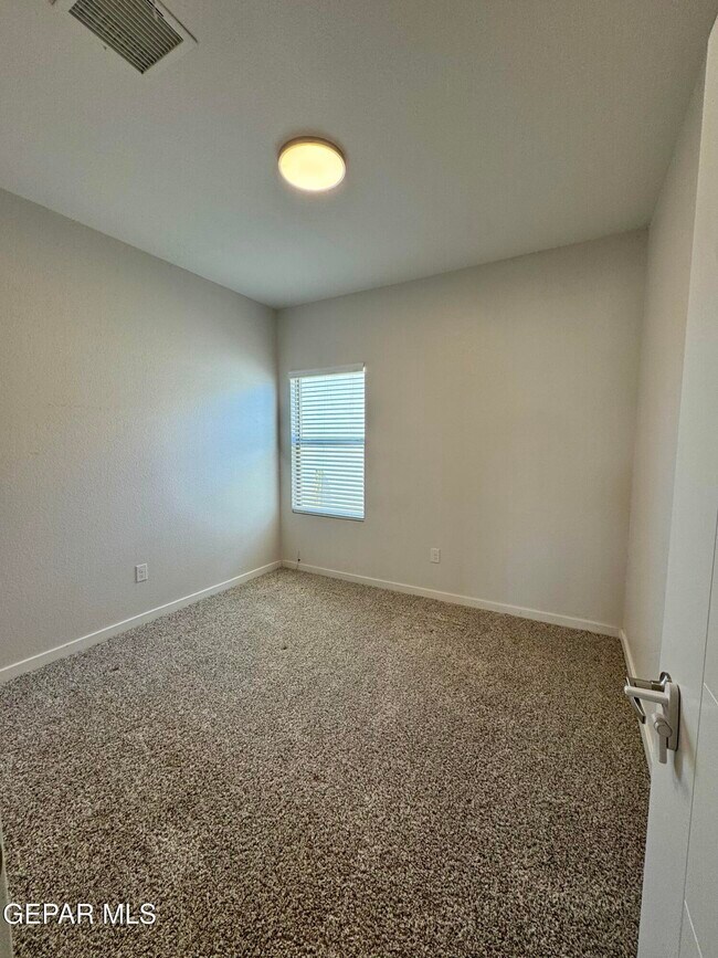 Building Photo - 12725 Don Norte St