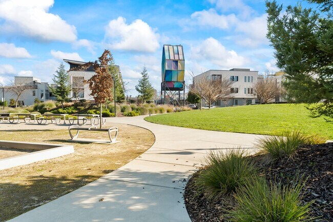 Building Photo - 206 Box Lane-