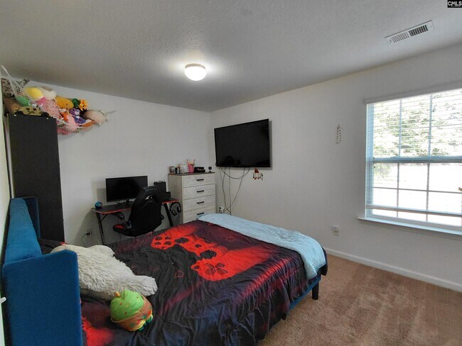 Building Photo - 836 Chariot Way