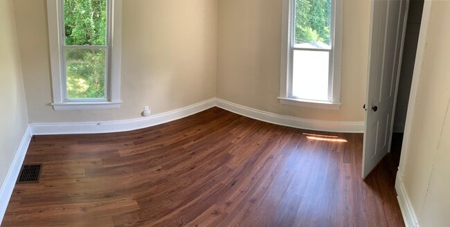 Bedroom 2 - 606 Cayton St