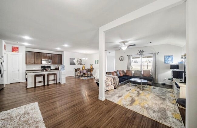 Building Photo - 15419 Royce Holly Dr